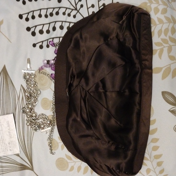 NWT Old Navy Brown Satin Clutch and Goodies - Picture 12 of 15